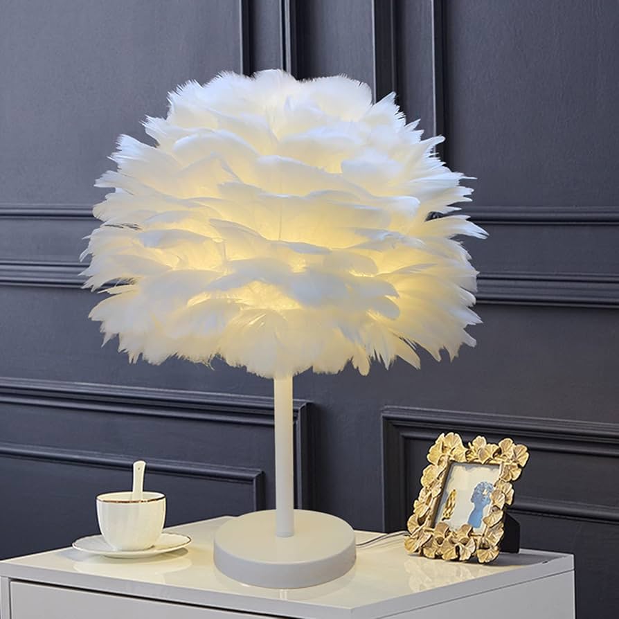 Romantic Feather Lamp – Modern Elegance for Every Occasion!