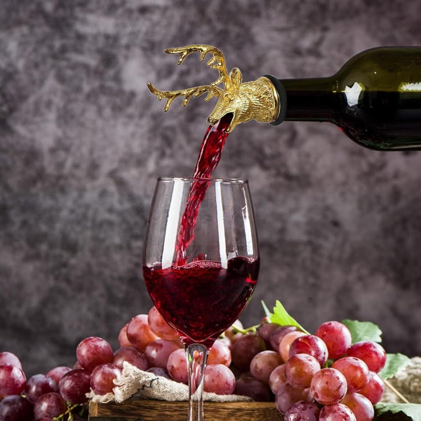 Elegant Zinc Alloy Deer Head Wine Pourer – Stylish Aerator & Bottle Stopper for Wine Lovers!