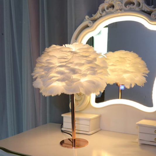 Romantic Feather Lamp – Modern Elegance for Every Occasion!